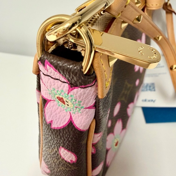 LOUIS VUITTON Monogram Cherry Blossom Takashi Murakami Pochette Accessories Bag - Picture 7 of 11